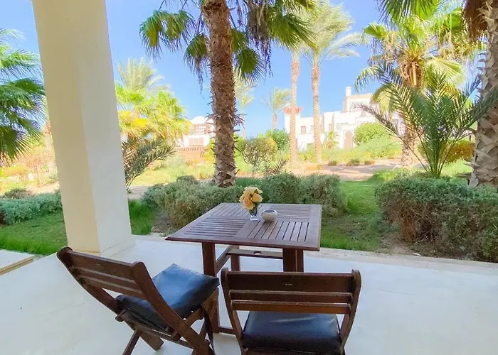 Nayah Stays, Ancient Sands Luxurious Pool Terrace