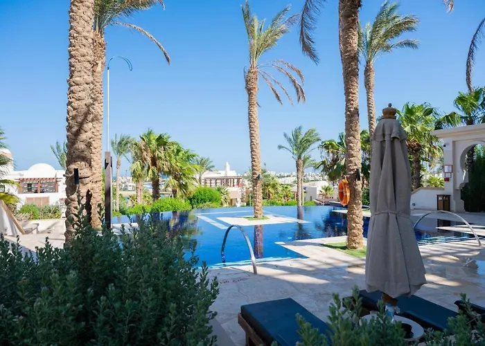 Nayah Stays, Ancient Sands Luxurious Pool Terrace Panzió Gurdaka