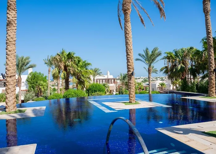 Panzió Nayah Stays, Ancient Sands Luxurious Pool Terrace 3*