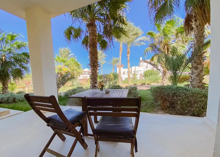 Panzió Nayah Stays, Ancient Sands Luxurious Pool Terrace 3*