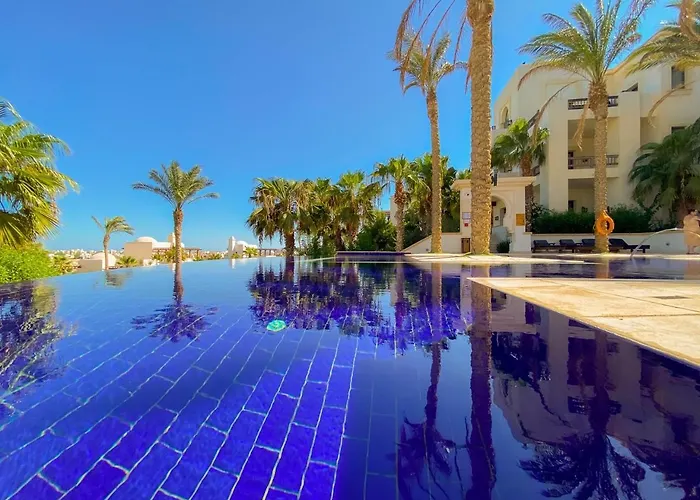 Nayah Stays, Ancient Sands Luxurious Pool Terrace