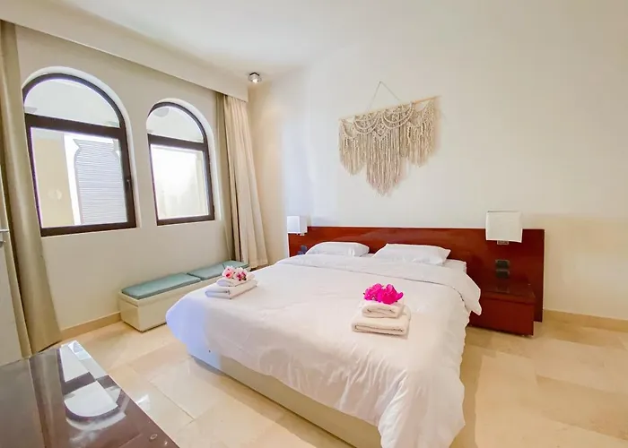 Nayah Stays, Ancient Sands Luxurious Pool Terrace