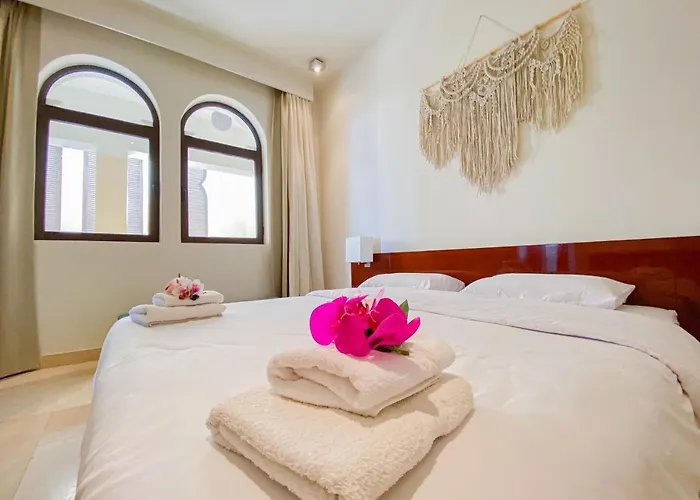 Nayah Stays, Ancient Sands Luxurious Pool Terrace Gurdaka